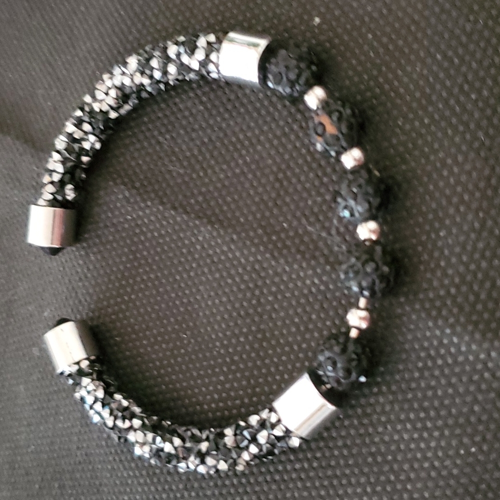 GORGEOUS FASHION ADJUSTABLE BEADS BRACELET